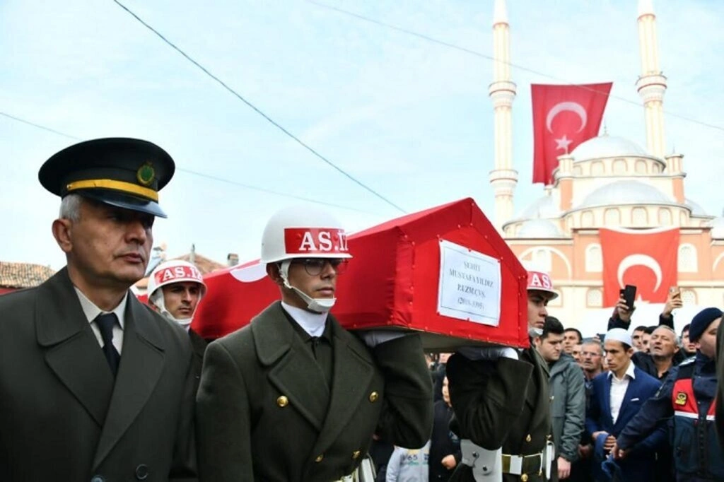 Vezirköprülü Şehit Mustafa Yıldız dualarla son yolculuğuna uğurlandı