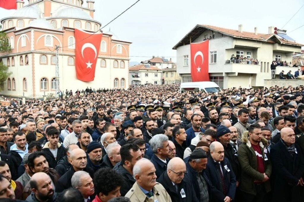 Vezirköprülü Şehit Mustafa Yıldız dualarla son yolculuğuna uğurlandı
