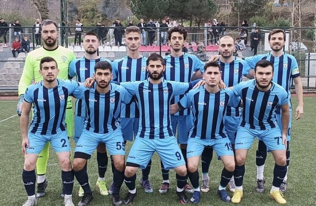 Lider Tekkeköy Belediyespor'un galibiyet sevinci