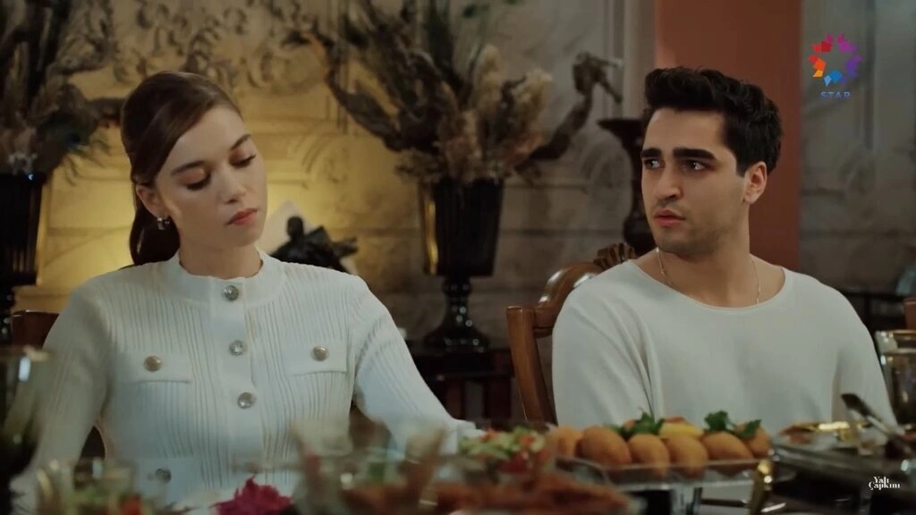 Yalı Çapkını dizisinin finali ifşa oldu! Ferit iflas mı edecek? Halis Ağa'nın masası dağılıyor mu?