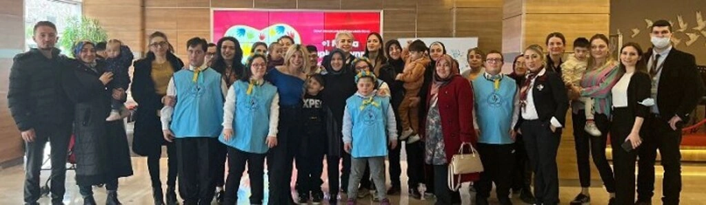 VM Medical Park Samsun Hastanesi'nden artı 1 Farkla Hepimiz Aynıyız etkinliği