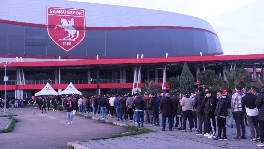 Başkan Togar Samsunspor taraftarına iftar verdi