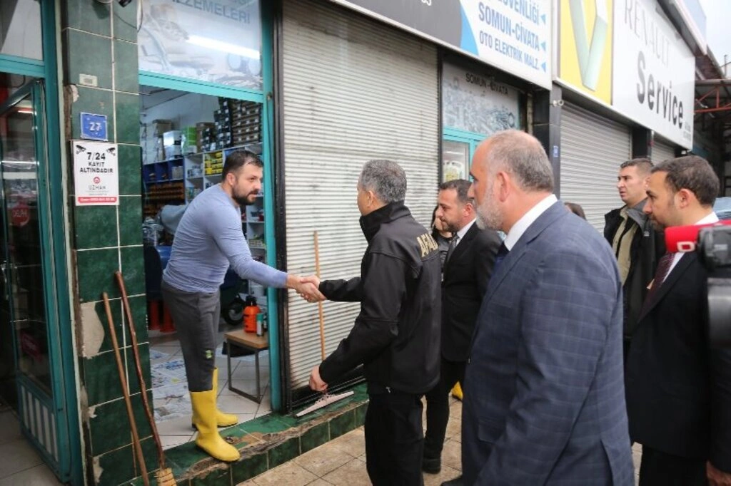 İçişleri Bakanı Yerlikaya Canik'te incelemelerde bulundu