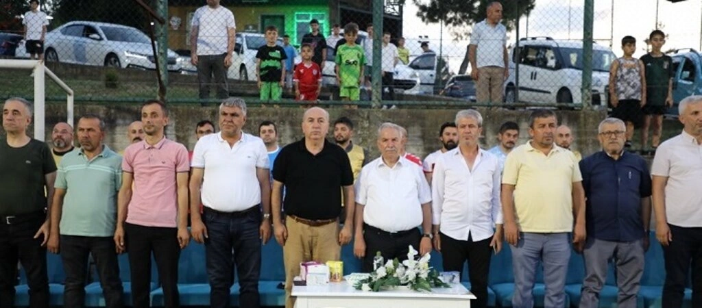 Kavaklı Gençler Halı Saha Futbol Turnuvası'nda buluştu