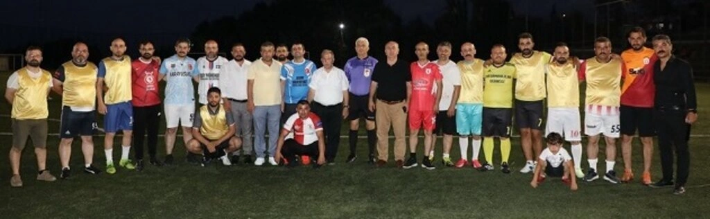Kavaklı Gençler Halı Saha Futbol Turnuvası'nda buluştu