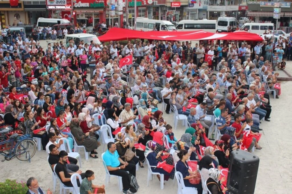 Tekkeköy’de Şehitleri anma ve Dua programı