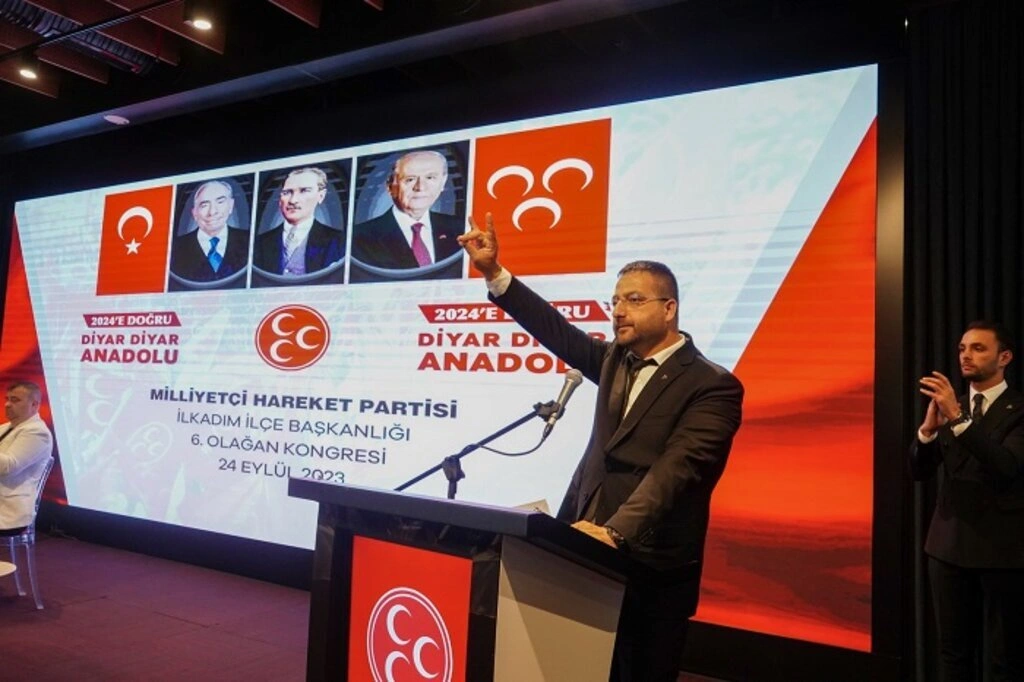 MHP İlkadım'da coşkulu Kongre! Yavuz Anuk Başkan Seçildi
