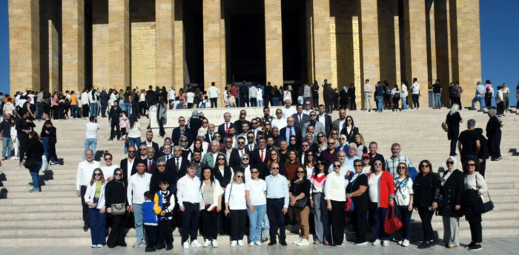 Cumhuriyetin 100. Yılında Samsun SMMMO Anıtkabirde