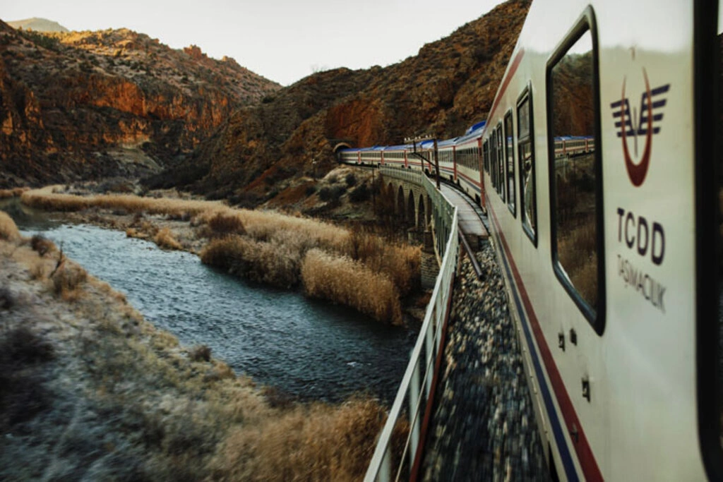 Doğu ekspresi treni fotoğrafları