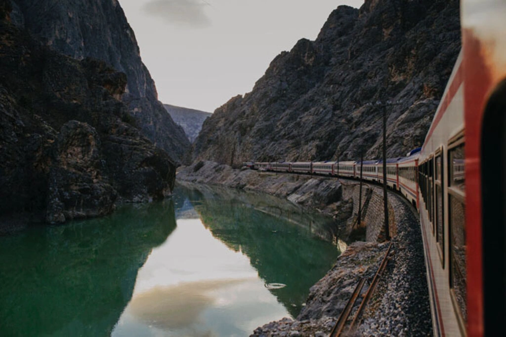 Doğu ekspresi treni fotoğrafları