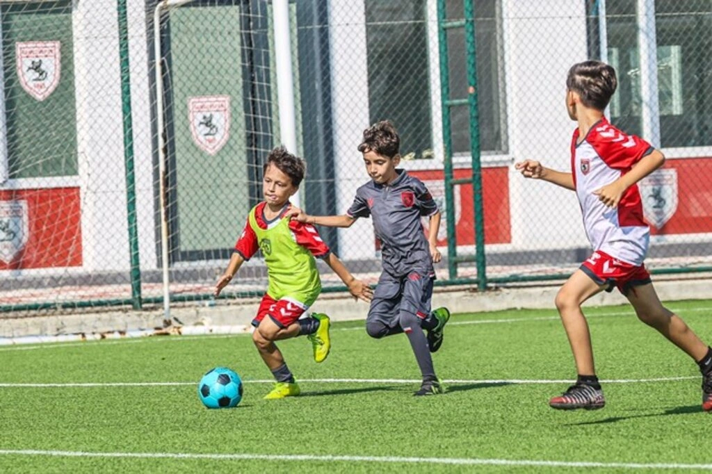 Samsunspor Futbol Okulları Şenliği Başladı
