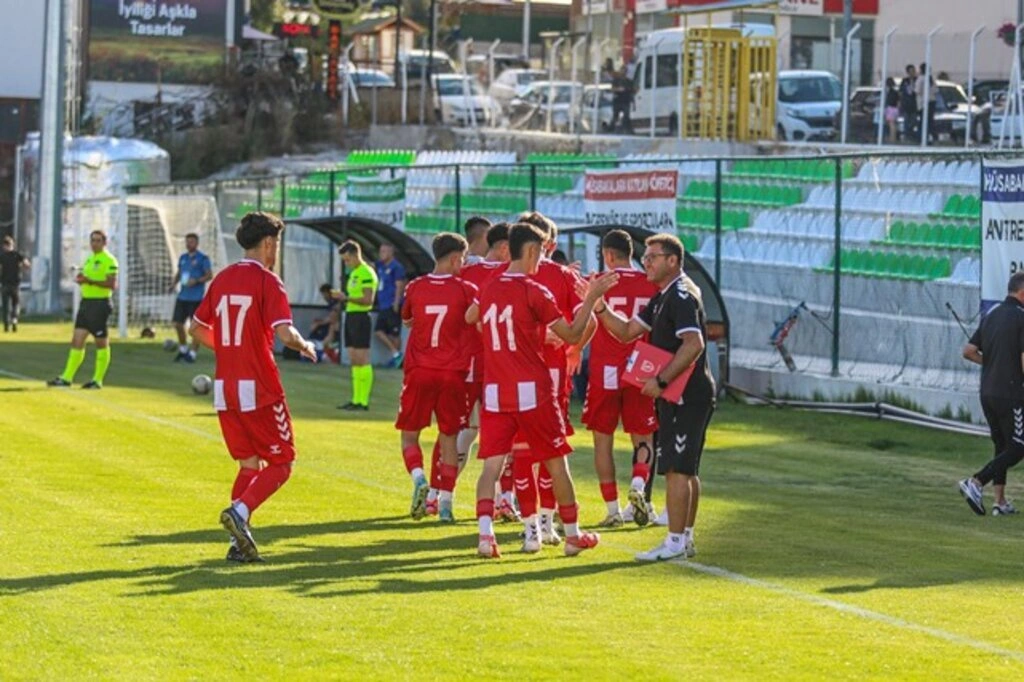 Samsunspor U19 Ankaragücü'nü 3-0 mağlup etti