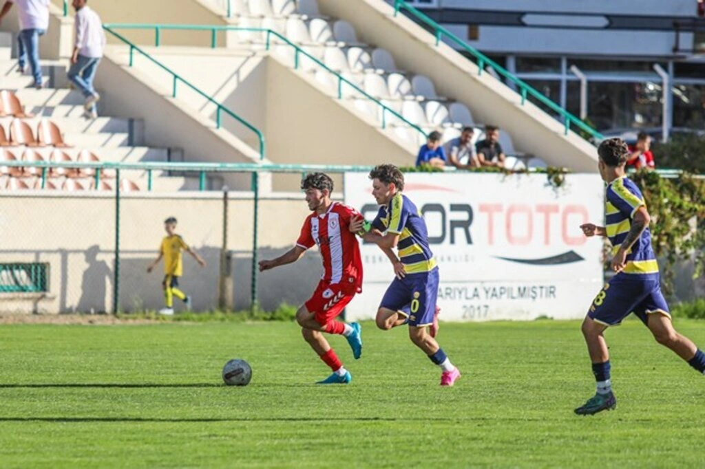 Samsunspor U19 Ankaragücü'nü 3-0 mağlup etti