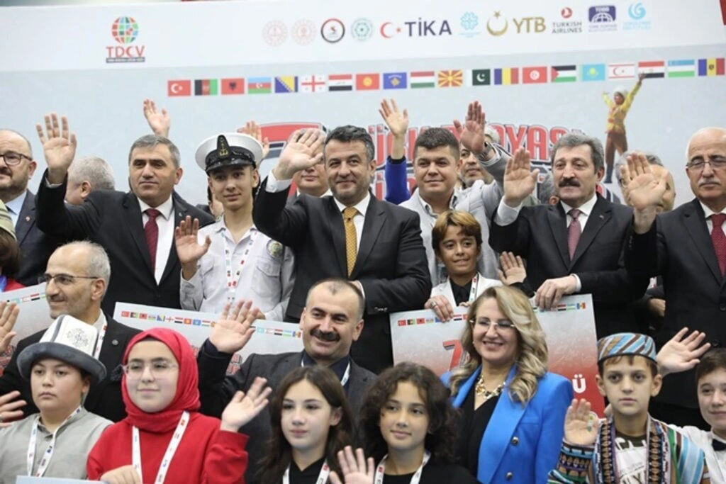 Uluslararası Türk Dünyası Bilim ve Kültür Şenliği Samsun'da coşkuyla gerçekleşti