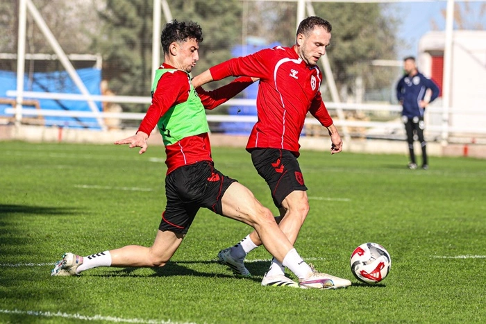 Samsunspor Galatasaray maçı hazırlıklarına başladı