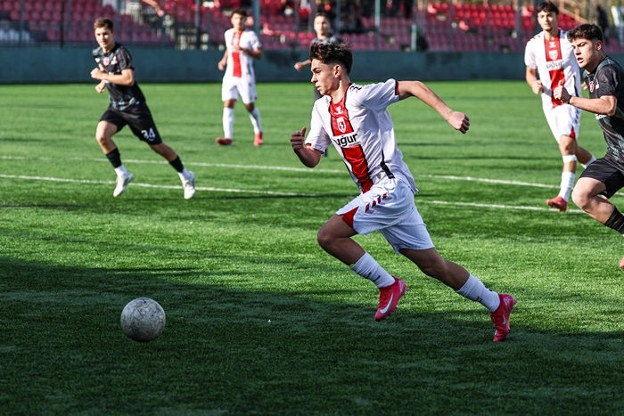 Uğur Okulları Sahadan 5–0 Galip Ayrıldı