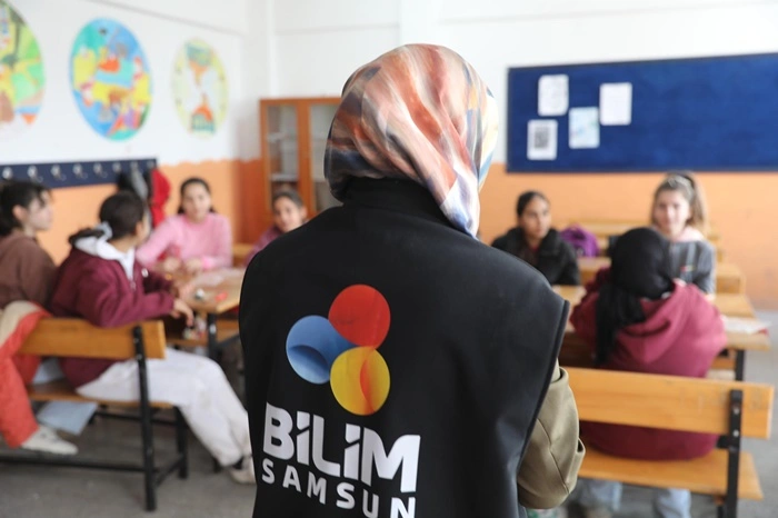 SAMSUN'DA BÜYÜKŞEHİR 40 KÖY OKULUNDAKİ 3 BİN 800 ÖĞRENCİYİ BİLİMLE BULUŞTURDU
