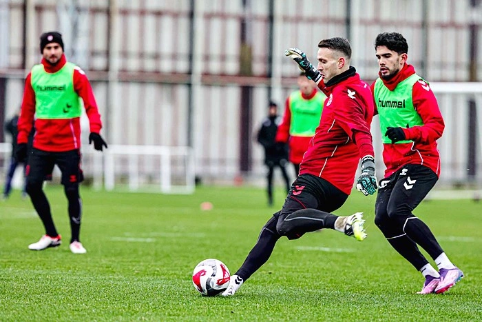 Samsunspor Fenerbahçe süper kupa yarı finali maçının hazırlıklarına devam ediyor