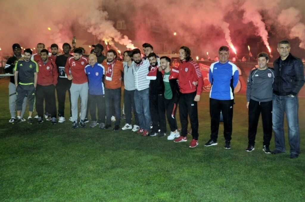 Söğütlübahçe taraftar grubu