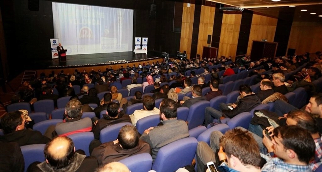Canik'te 10 bin kişiye Yeni Türkiye anlatıldı