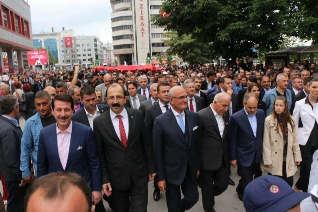 19 MAYIS BAYRAK