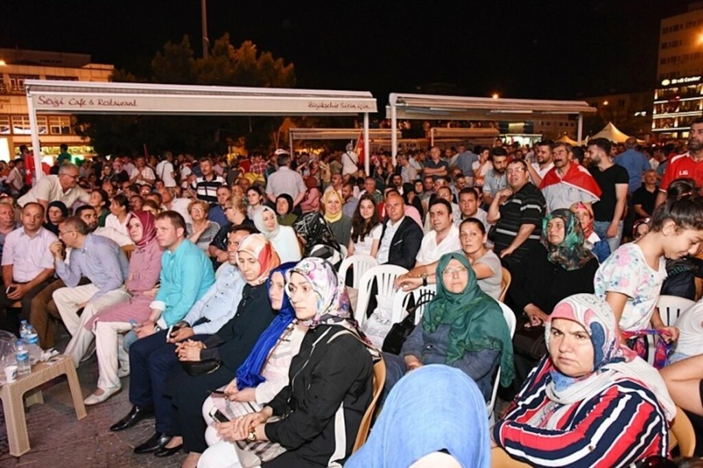 Tekkeköy Milli İradeye sahip çıktı