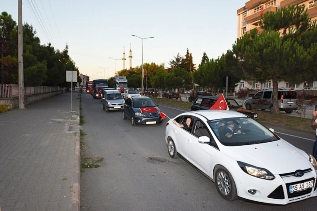 Tekkeköy Milli İradeye sahip çıktı