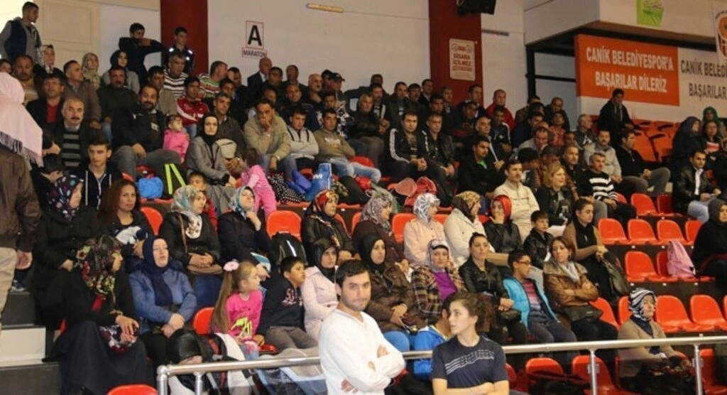 Canik'te spor külüpleri biraraya geldi