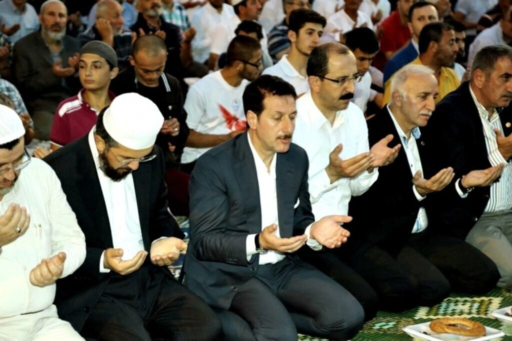 İlkadım Belediyesi Cuma sabah namazı