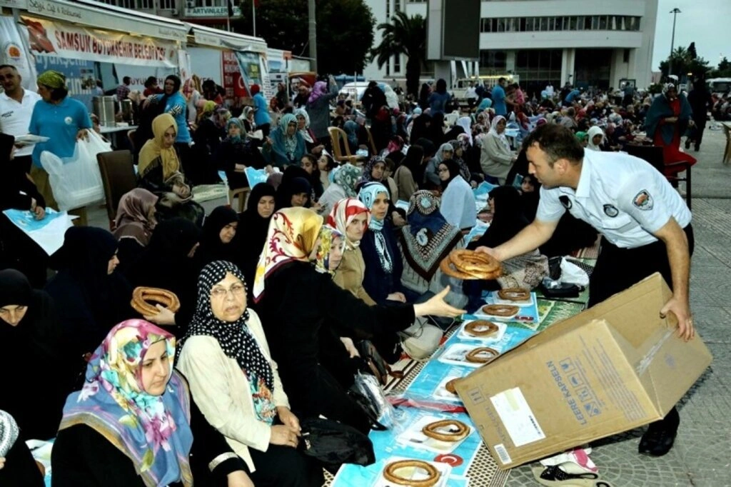 İlkadım Belediyesi Cuma sabah namazı