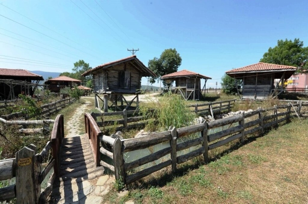 Hatıralarla yaşayan köy turizme açılacak