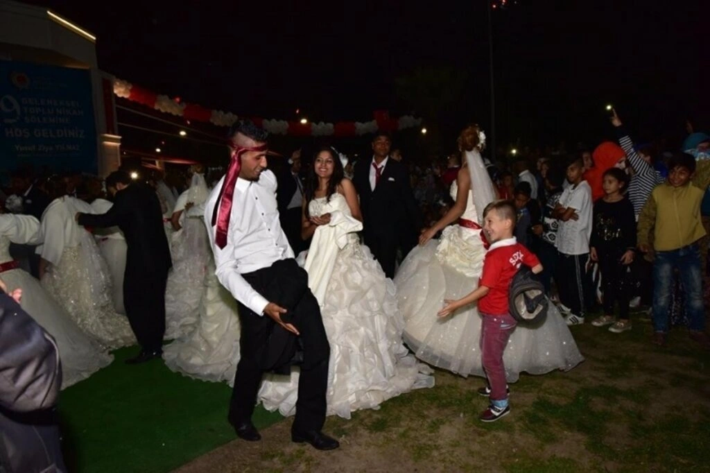 Böyle olur roman düğünü