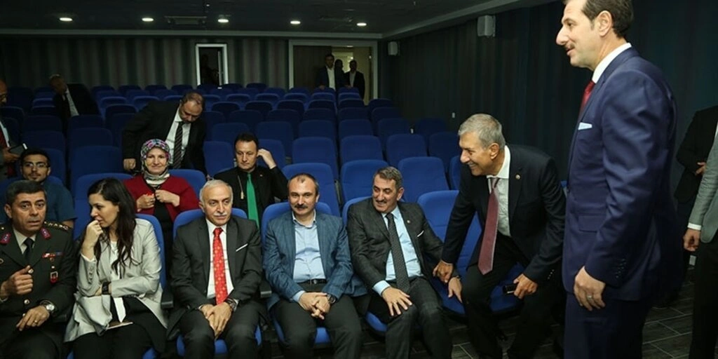 İlkadım Derebahçe Sosyal Tesisleri görkemli bir törenle açıldı