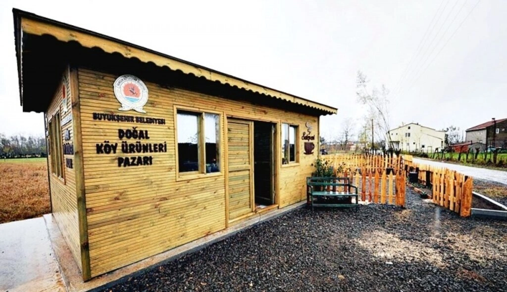 Büyükşehir'den çiftçilere ürün pazarı desteği