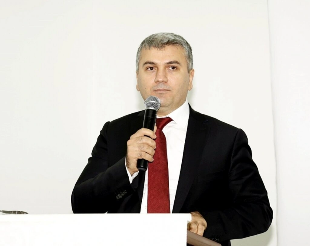 Canik Belediyesi Anadolu İmam-Hatip Lisesi'ne konferans salonu
