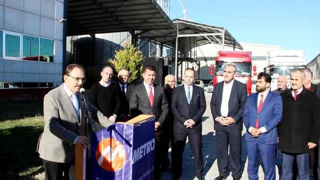 Metro Holding'den Halep'e 150 ton pirinç