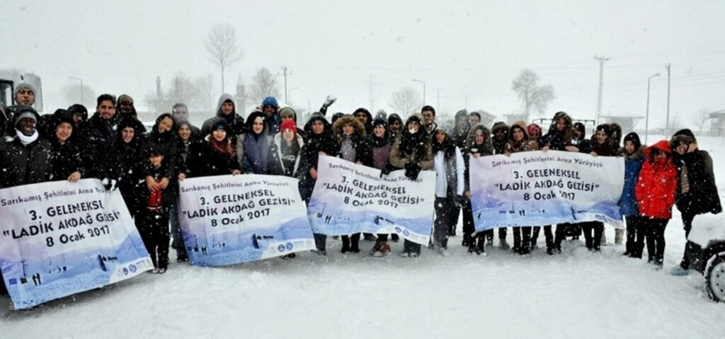 OMÜ'lü öğrenciler Ladik Akdağ'da Sarıkamış Şehitleri'ni andılar