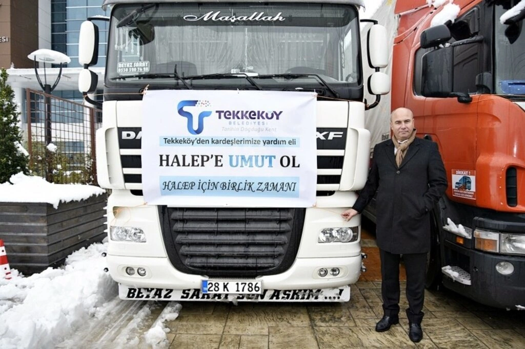 Tekkeköy yardım tırlarını dualarla uğurlandı