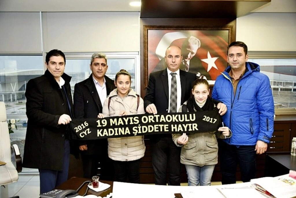 Başkan Hasan Togar öğrencileri kutladı