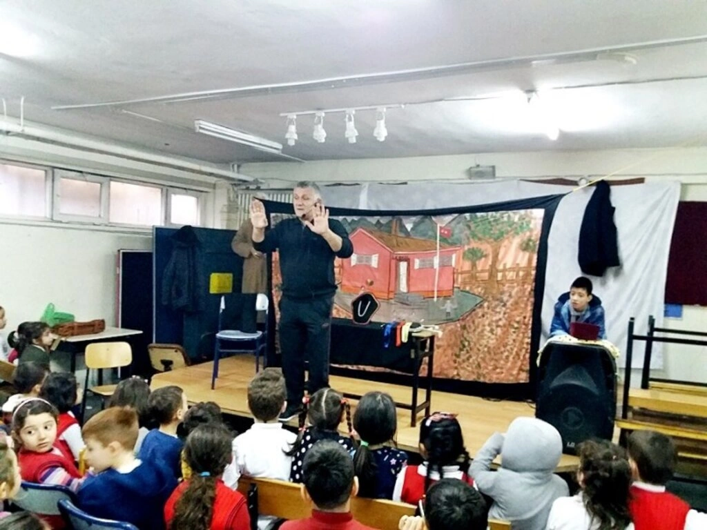 TÜRFAD’tan 'Renkli Dünyalar' Müzikli danslı çocuk oyunu