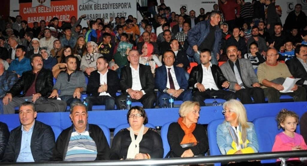 Canik'te boks turnuvası
