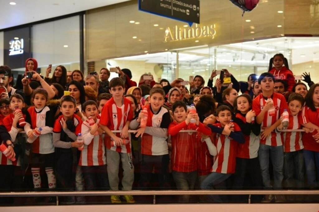 Piazza AVM'de Samsunspor coşkusu yaşandı!