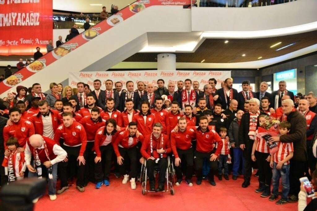 Piazza AVM'de Samsunspor coşkusu yaşandı!