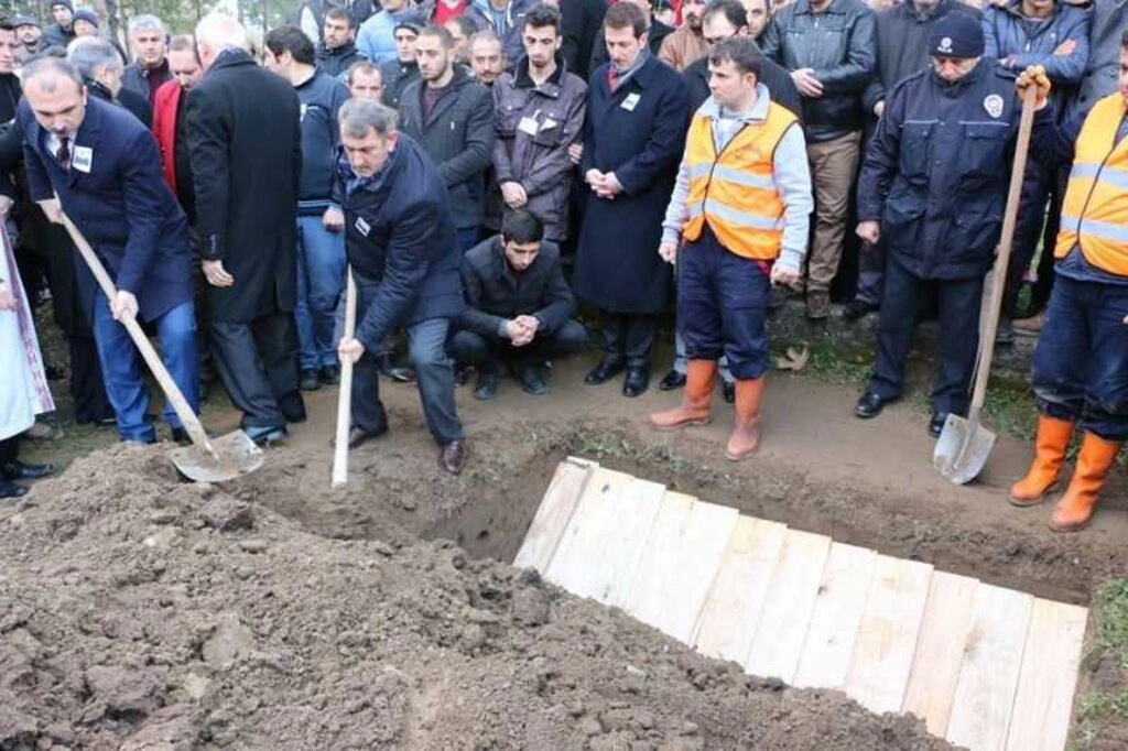 Şehit Ramazan Taşkın son yolculuğuna uğurlandı