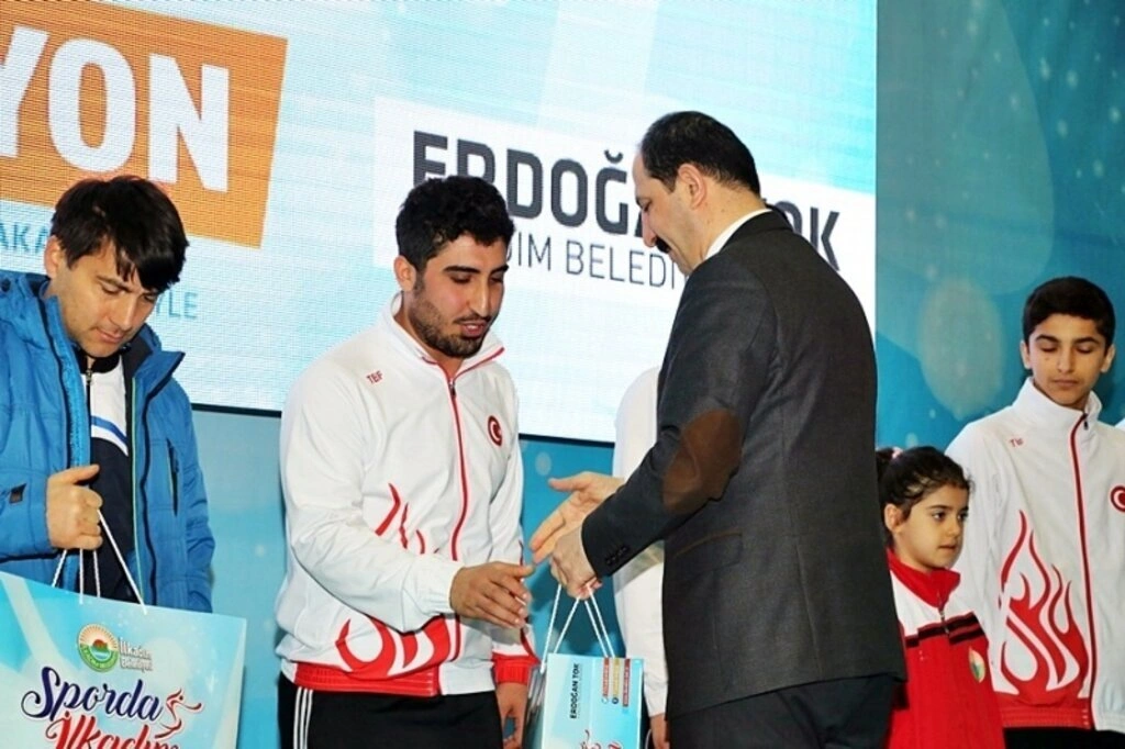 2016 Yılı Spor Yatırımları Ödülleri Sahiplerini Buldu