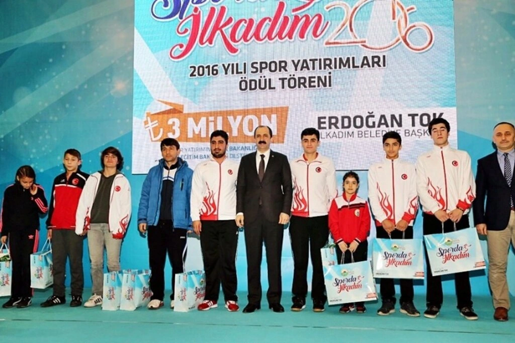 2016 Yılı Spor Yatırımları Ödülleri Sahiplerini Buldu
