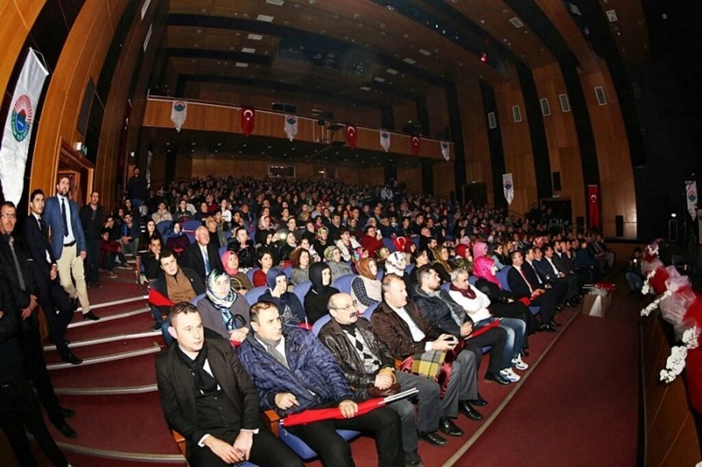 İlkadım'da gönüllerin bir, duyguların sel olduğu muhteşem gece