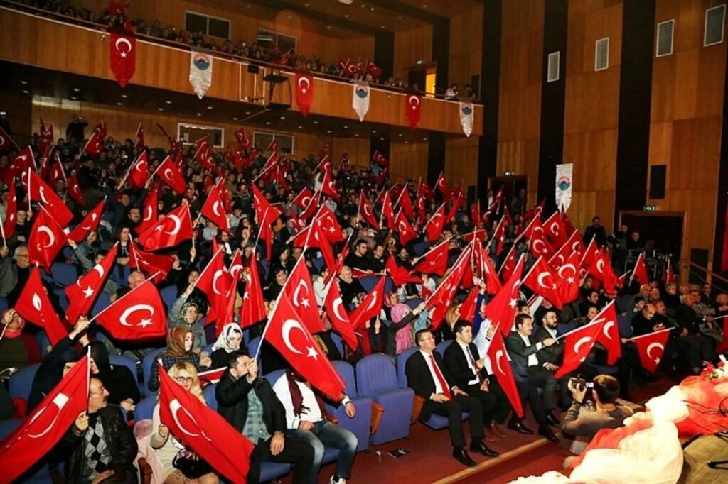 İlkadım'da gönüllerin bir, duyguların sel olduğu muhteşem gece
