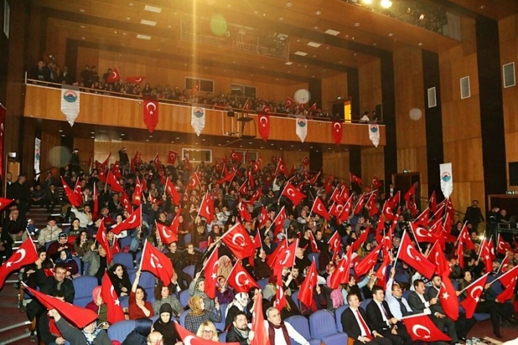 İlkadım'da gönüllerin bir, duyguların sel olduğu muhteşem gece