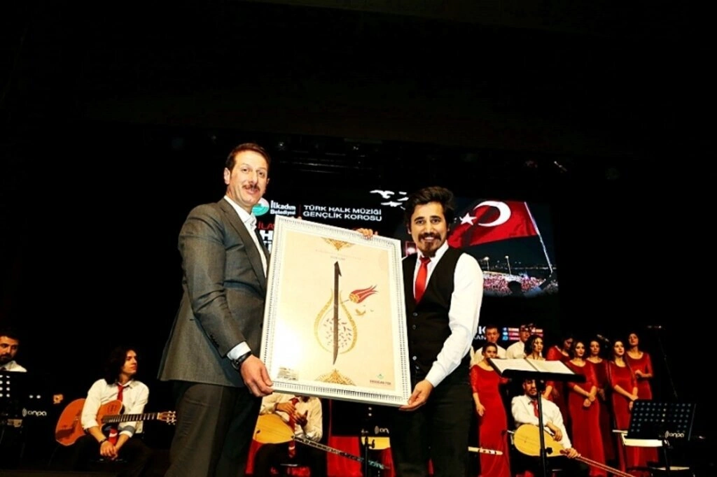 İlkadım'da gönüllerin bir, duyguların sel olduğu muhteşem gece